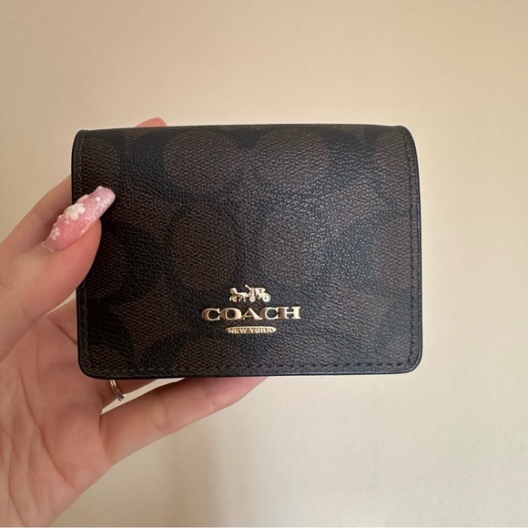 Coach wallet on chain - Picture 1 of 4